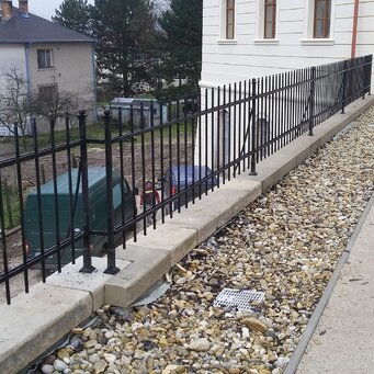 Historický kovaný plotový dielec