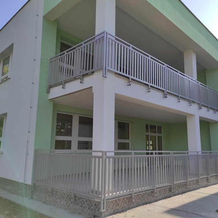 Hliníkové zvislé zábradlie