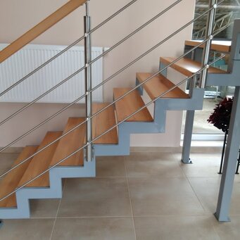 Interiérové schodisko