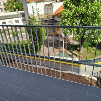 Jednoduché oceľové zábradlie