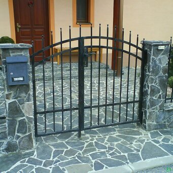 Kovaná vstupná bránka