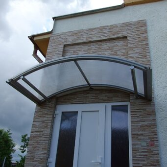 Nerezové prestrešenie