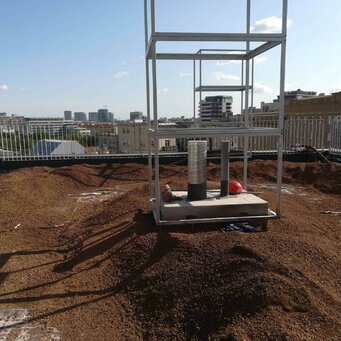 Strešné atikové zábradlie