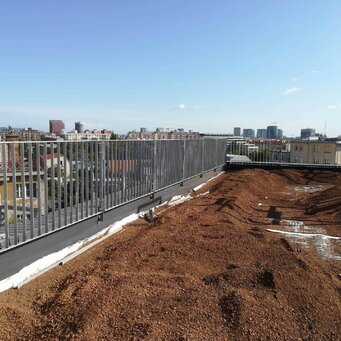 Strešné atikové zábradlie